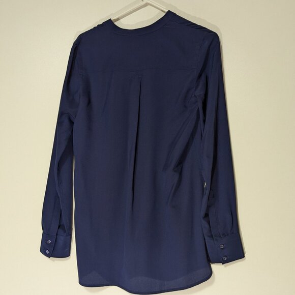 Vince 100% Silk Button Up Shirt with Front Pockets Navy Blue Size 4 - Picture 5 of 5